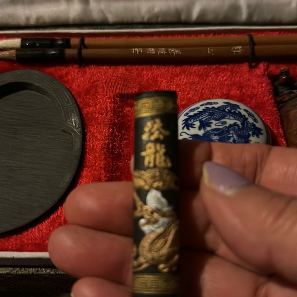 Textile Calligraphy Box. 7 items. - Picture 5 of 17